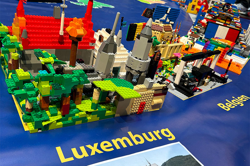 Abschluss Friedliches Europa aus Lego
